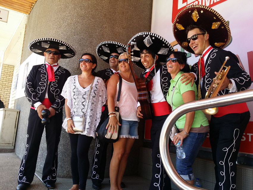 Elvis Parkes Festival with The Three Amigos Roving Mexican Mariachi Band Adelaide Australia